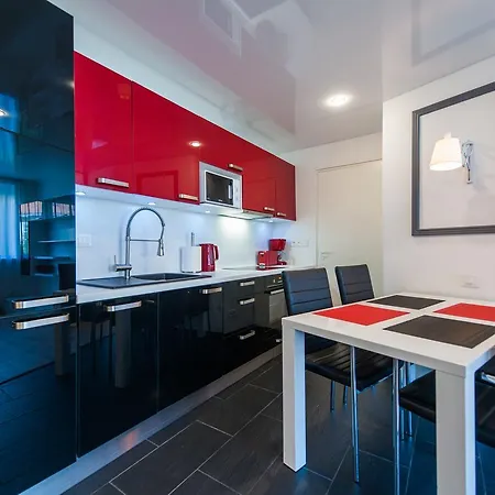 Delta Old Town Deluxe Apartamento Tallin